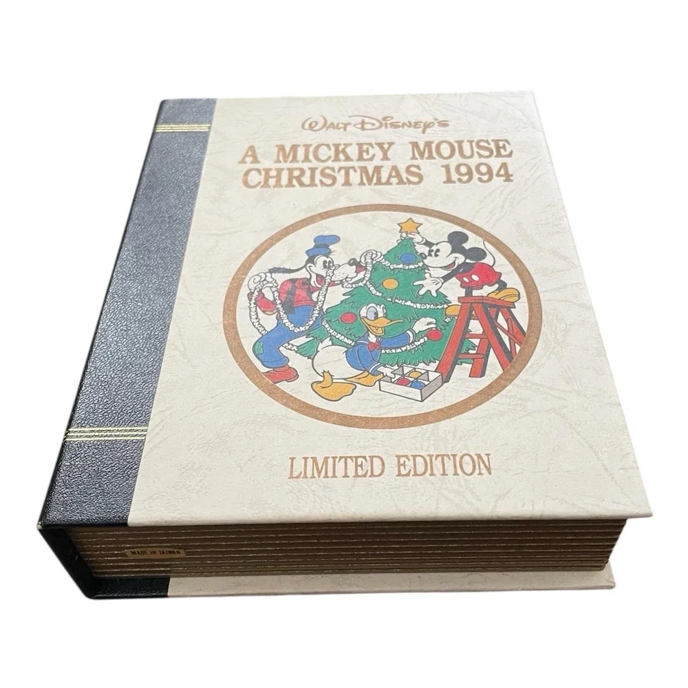 Vintage Disney Parks Exclusive 1994 A‎ Mickey Mouse Christmas Watch 0628/2000